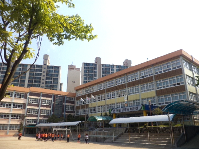 남부초등학교 이미지