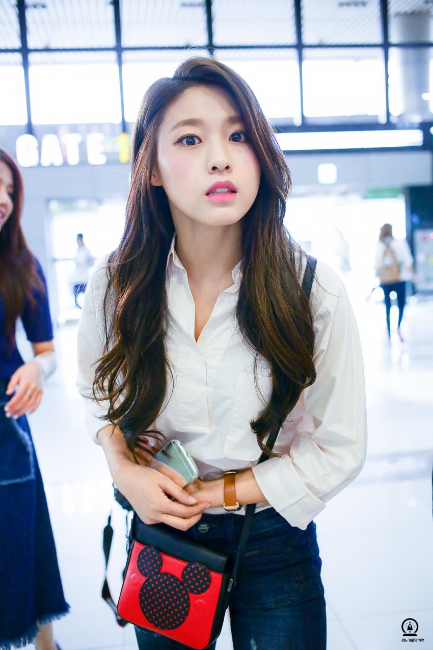 공항에서 설현.jpg | 인스티즈