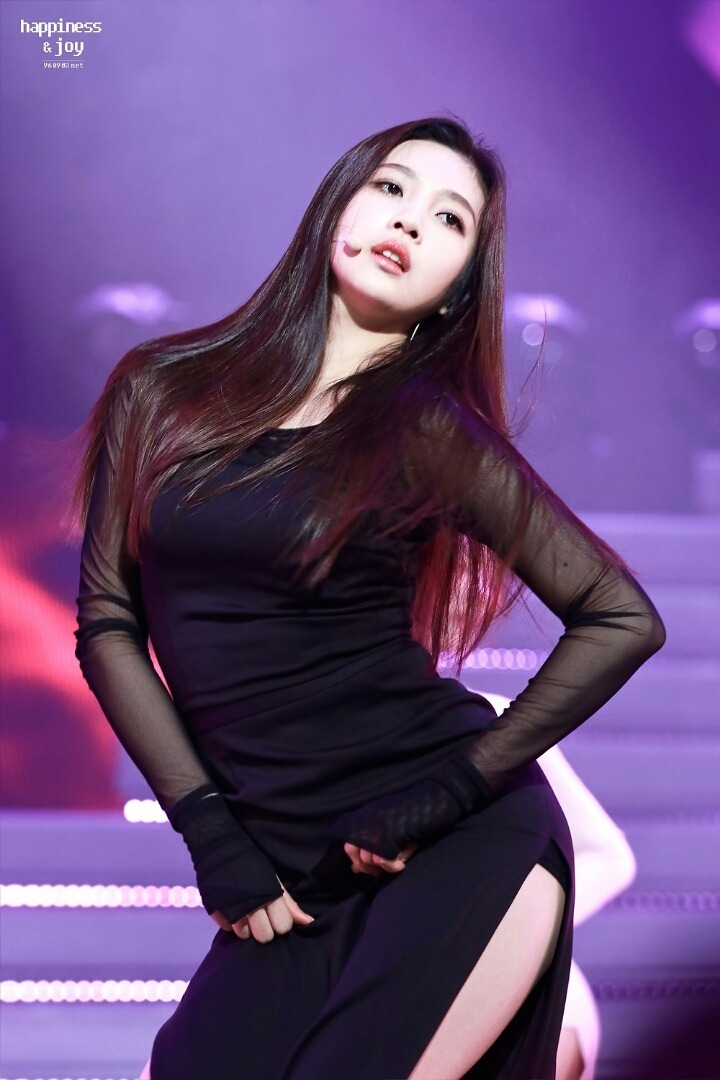 자칭 섹시담당 레드벨벳 조이.jpg | 인스티즈