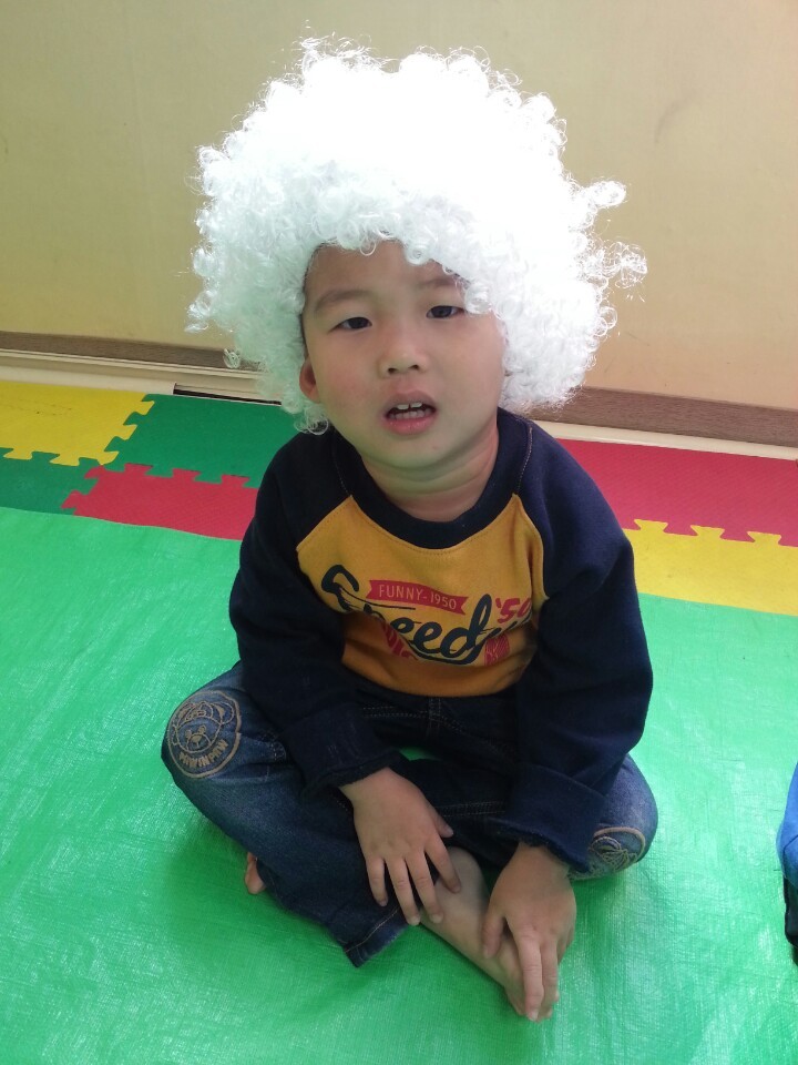 뽀글이 헤어샵 이미지