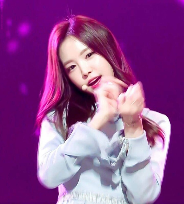 뒷태좋은 나은이 | 인스티즈