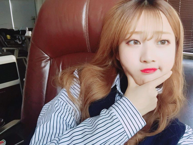 잘생긴 사람들이 사진찍을때 취하는 포즈.jpg | 인스티즈