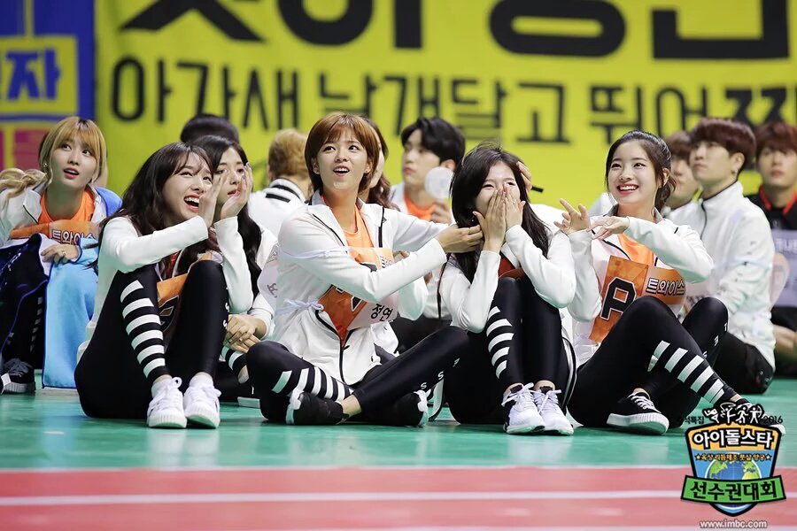 지난 추석 아육대에서 아이돌들이 직접한 인기투표.gif | 인스티즈