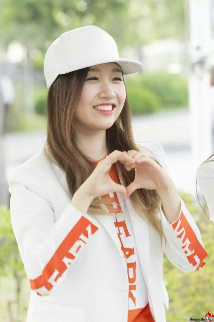 눈웃음이 너무 귀여운 유나킴 .jpg | 인스티즈
