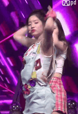 이마까는게 잘어울리는 다현이 | 인스티즈