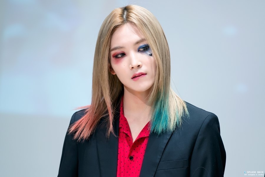 할리퀸 코스프레한 아이돌 | 인스티즈