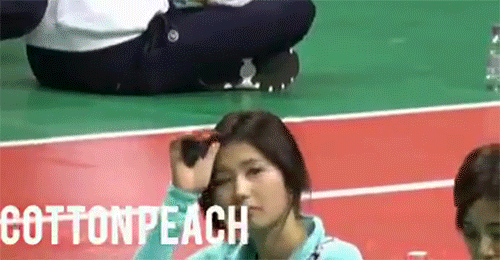 [트와이스] 양궁하기전에 스트레칭 하는 사나 | 인스티즈