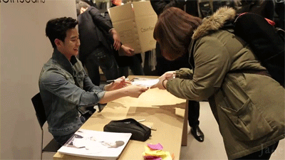 연예인들의 민망한 상황 모음.gif | 인스티즈