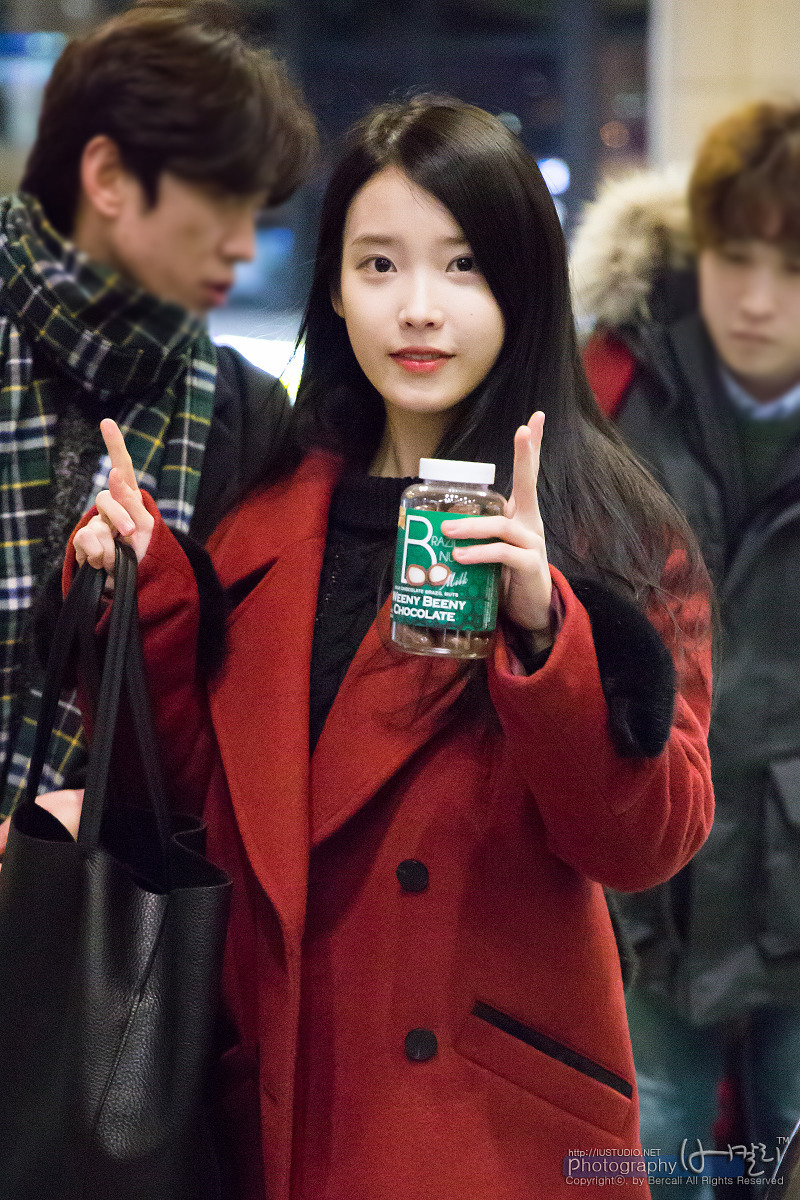 [16.01.22] 김포공항 출국 아이유.jpg | 인스티즈