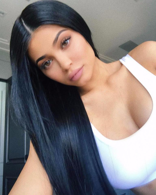 거의 가발을 애용하는 카일리의 진짜 자기머리.jpg | 인스티즈