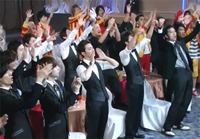 어제자 쟈니스 회식자리 간접체험.gif | 인스티즈