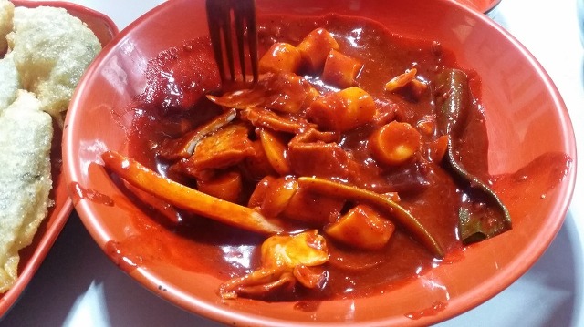 [떡볶이] 유명하지만 심하게 매워보이는 부산 매떡 | 인스티즈