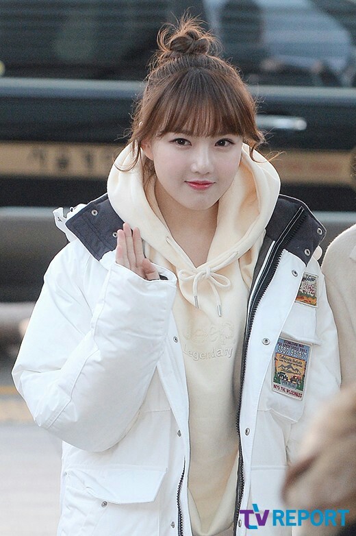 오늘자 여자친구 공항패션 | 인스티즈
