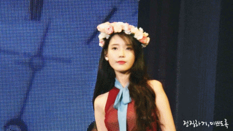 [15.11.22] 아이유 쳇셔 서울콘서트 둘째날 포토타임.jpgif | 인스티즈