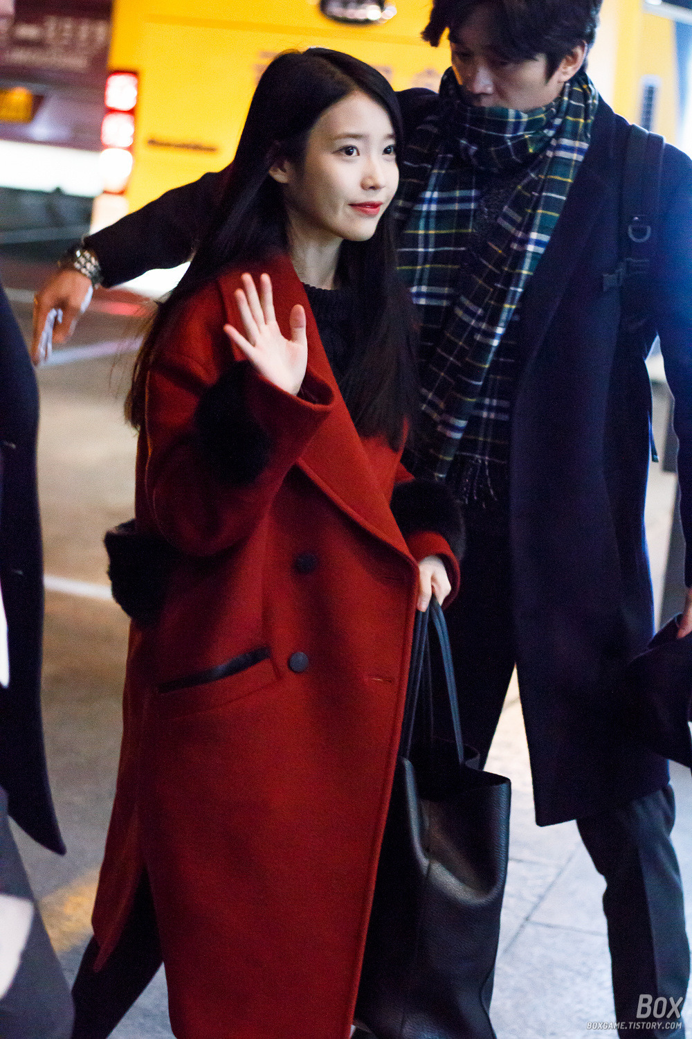 [16.01.22] 김포공항 출국 아이유.jpg | 인스티즈