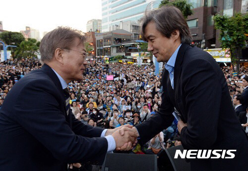 대통령 이니의 든든한 조력자들 jpg | 인스티즈
