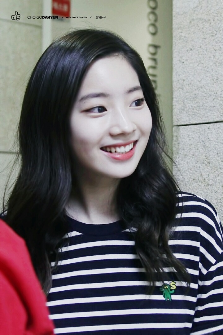 [트와이스] 하얗고 맑고 청량한 귀여운 다현이 | 인스티즈