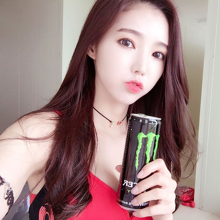여자친구처럼 나온 레이싱모델 김보라 | 인스티즈