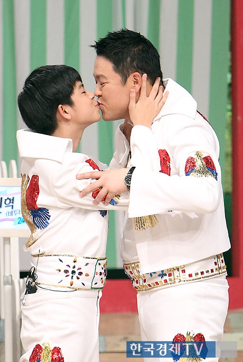'김동현 키스'를 검색하면 뜨는 의외의 사람ㅋㅋㅋㅋㅋㅋ | 인스티즈