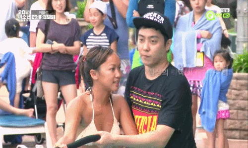 은지원 필사적인 시선처리.gif | 인스티즈