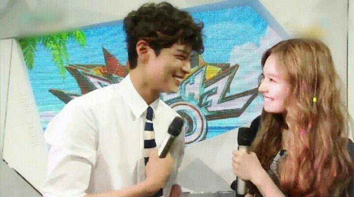 케미 쩌는 박보검과 아이린 | 인스티즈