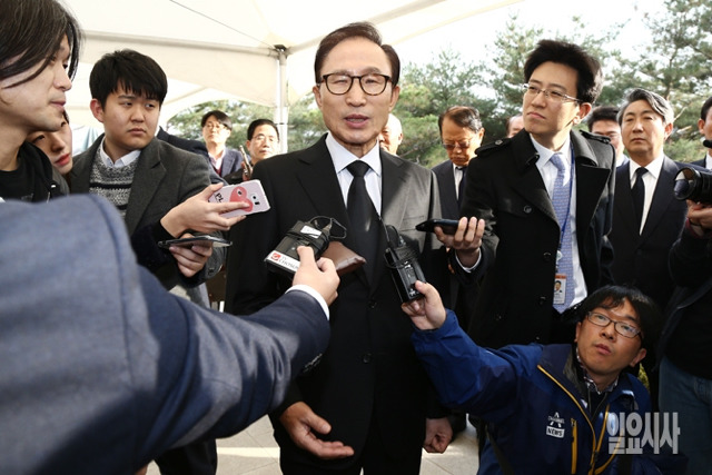 주진우와 이명박.jpg | 인스티즈