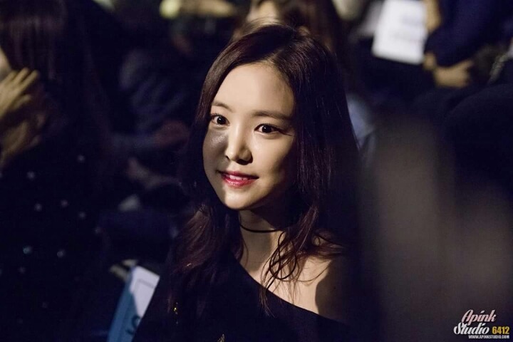 손나은의 어깨라인.jpgif | 인스티즈