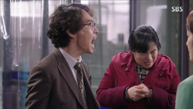 [낭만닥터김사부] 수쌤의 응급실 앞 진상 처리법ㅋㅋㅋㅋㅋ.jpgif | 인스티즈