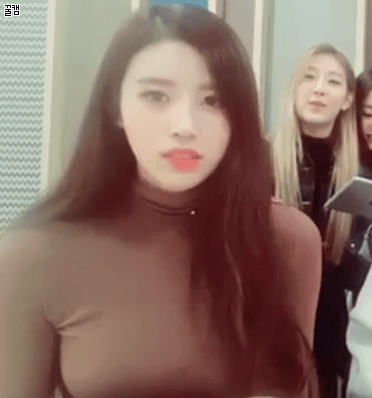 어제자 V앱 러블리즈 미주 움짤.gif | 인스티즈