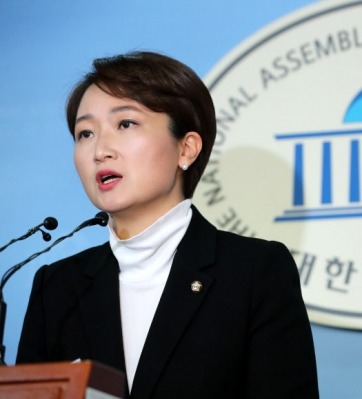 오늘자 이언주의 드레스코드 | 인스티즈