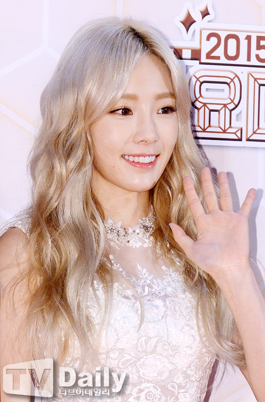 가요대축제 요정미 태연 레드카펫 .jpg | 인스티즈