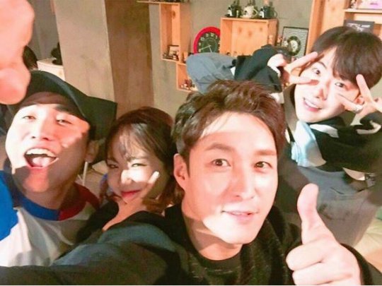 골든탬버린 멤버들(유세윤,심형탁,조권)을 기분좋게 만들어 준다는 아이오아이 유정이 | 인스티즈