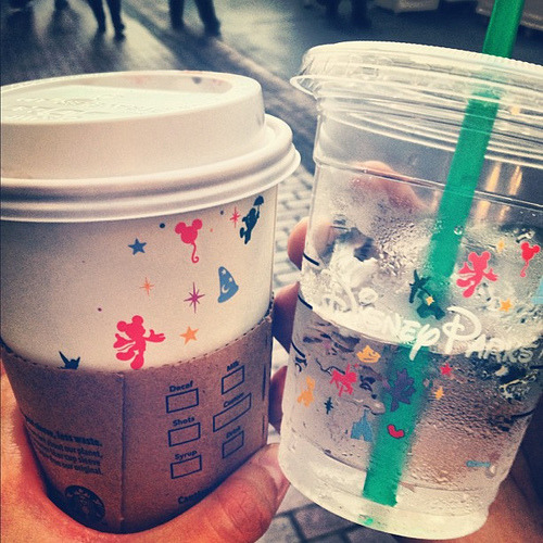 디즈니&스타벅스 좋아하시는분들? 디즈니파크 스타벅스로 여러분을 모십니다 | 인스티즈