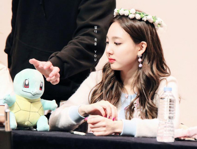 170311 레알 이쁜 토끼같은 나연이 | 인스티즈