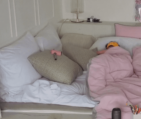 자다 일어나서 쌍커풀 만드는 슬기.jpgif | 인스티즈