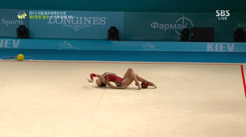 알리나 막시멘코의 부드러운 볼연기 | 인스티즈