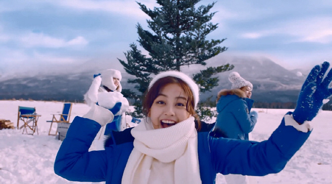 홋카이도 설원에서 트와이스.jpgif | 인스티즈