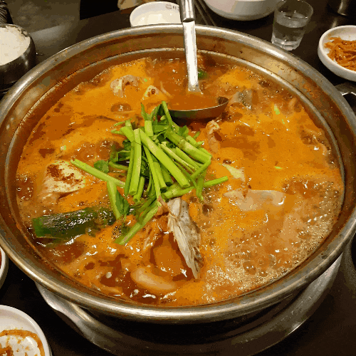 속시원한 국물! 얼큰한 동태탕 gif | 인스티즈