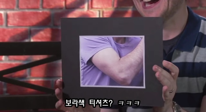이두박근 게임하는 어벤져스 멤버들.jpg | 인스티즈