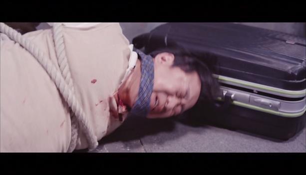 강산맨션 102호에는 살인마가 살고있다. ＜영화＞ 이웃사람 15 | 인스티즈