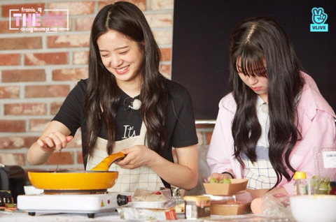 프듀48 지하철 광고판에 포스트잇으루 감사인사를 전한 프로미스 나인 장규리 | 인스티즈