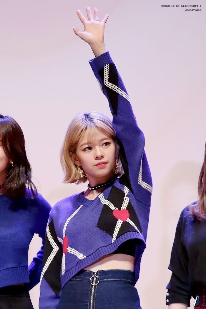 서든 팬미팅에서 미모 레전드 찍은 트와이스 정연.jpg | 인스티즈