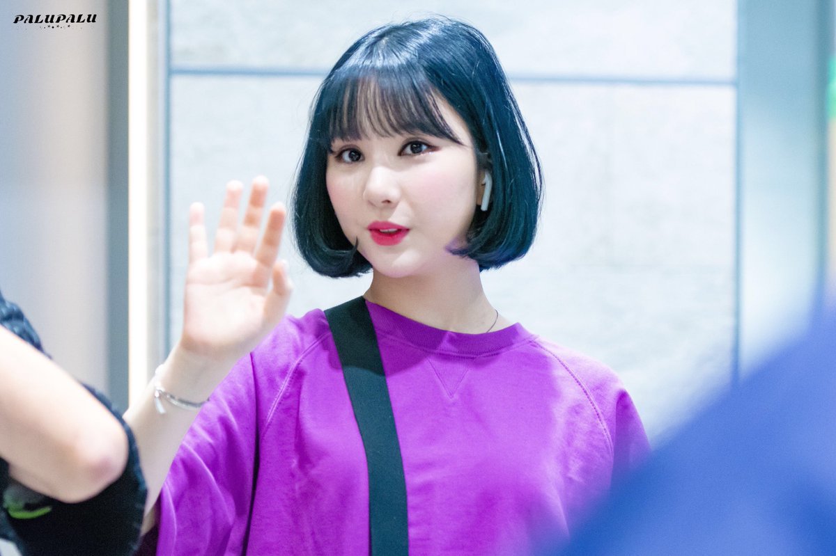 근무 중 할 일이 없어서 여자친구 은하.jpgif | 인스티즈