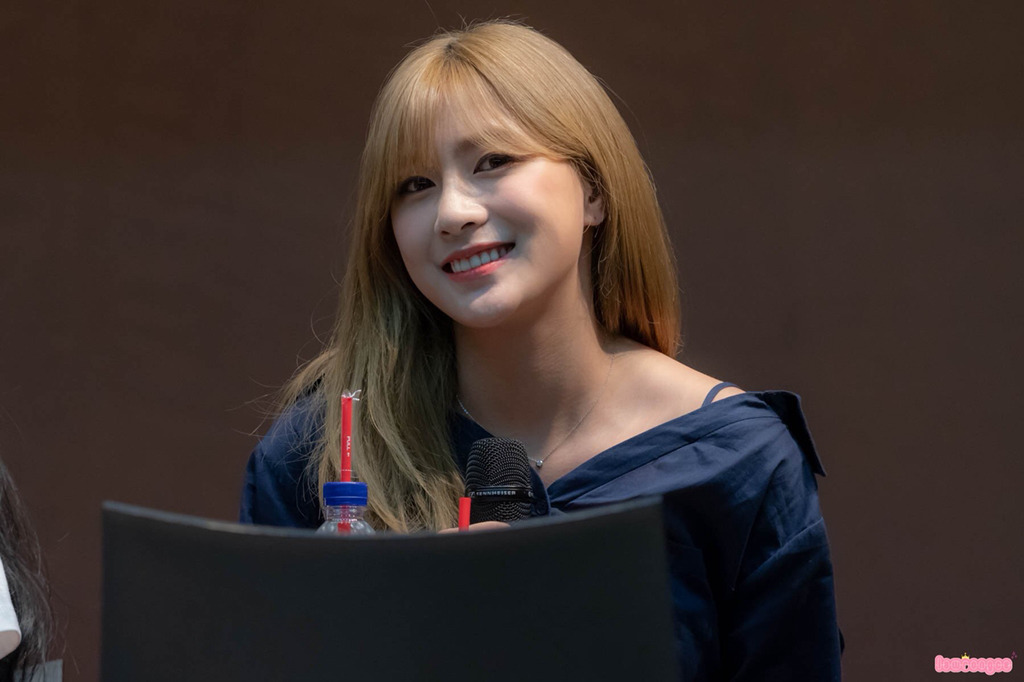 [에이핑크] 아몬드 초콜릿이 먹고싶어서 하영이 | 인스티즈