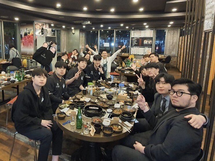 회식 이미지