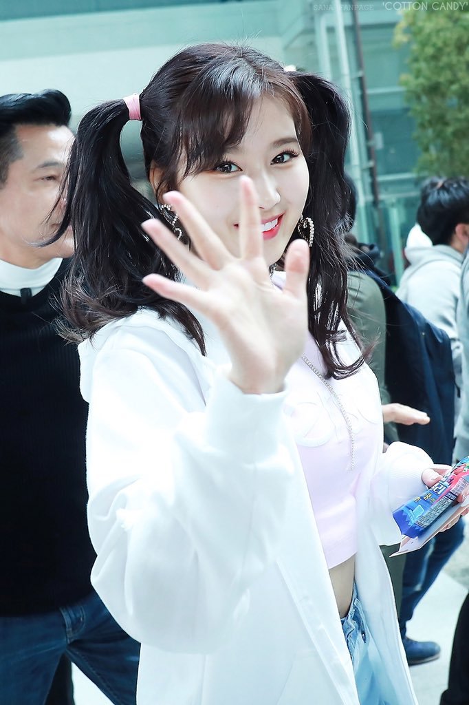 트와이스의 큐티갓 사나.jpg | 인스티즈