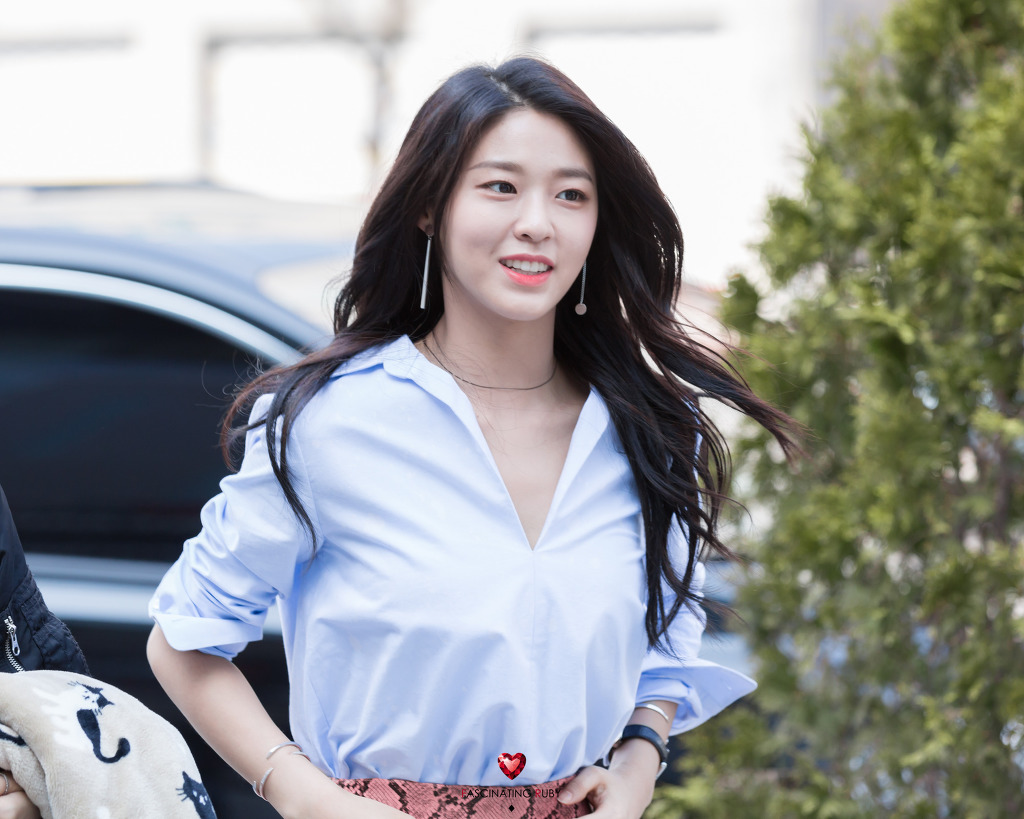 오늘 생일을 맞은 설현이.jpgif | 인스티즈