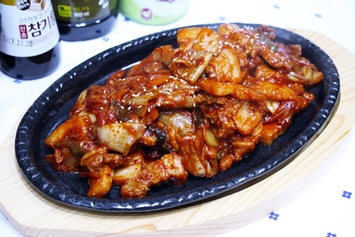메뉴판에서 볶음요리 취향 고르기 | 인스티즈
