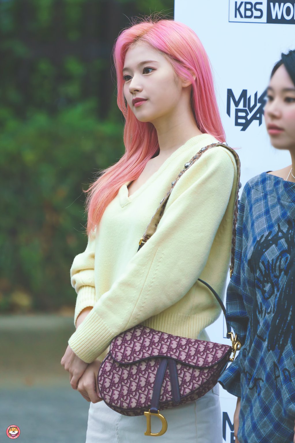 오늘이 생일인 트와이스 사나.jpgif (335장) | 인스티즈