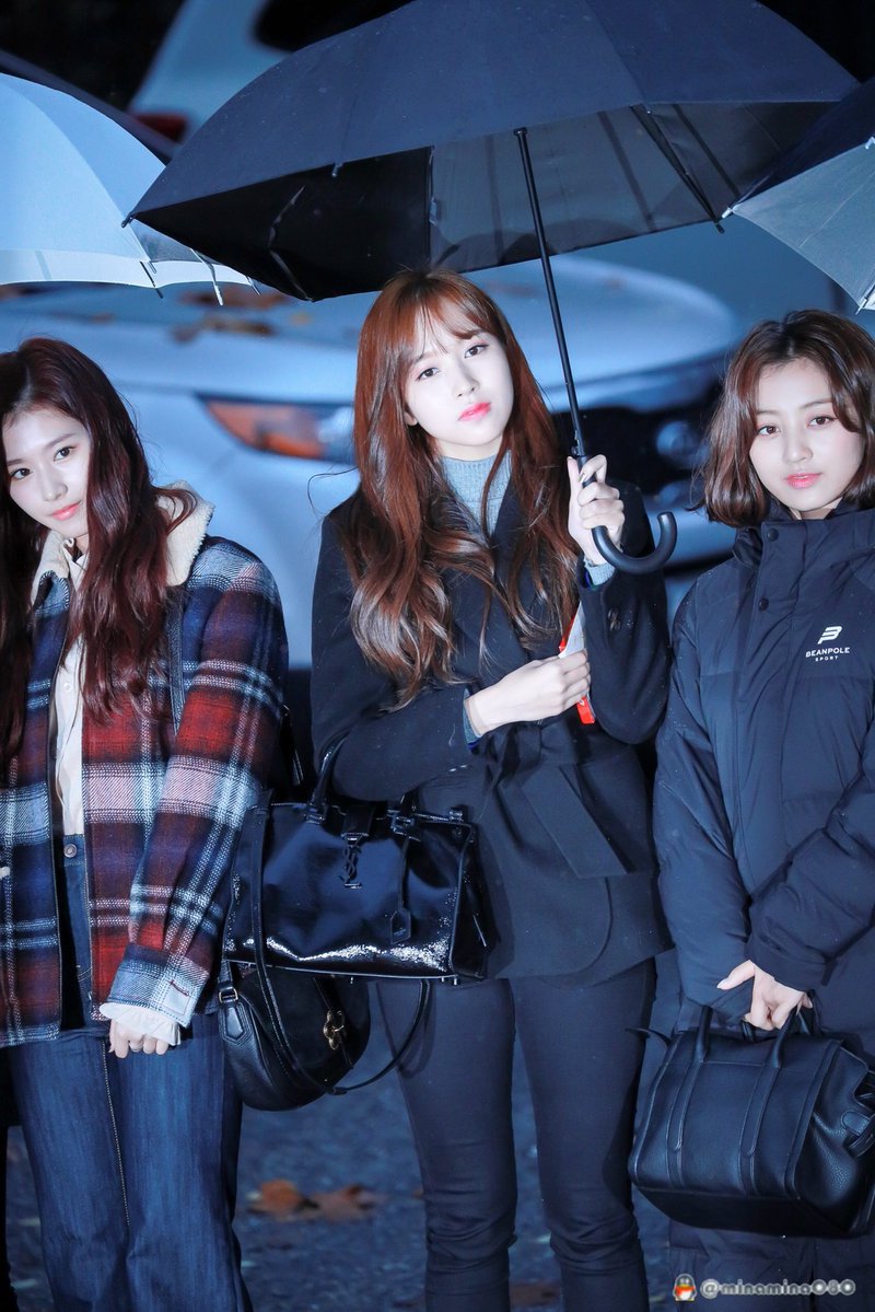 181109 묘이 미나 뮤직뱅크 출근길 | 인스티즈